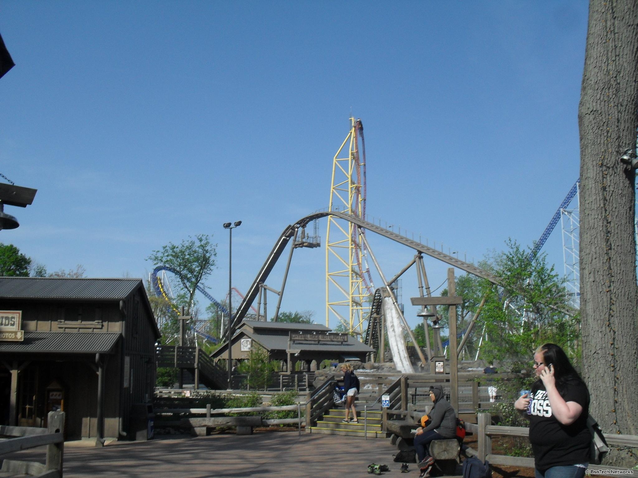 Shoot The Rapids & Top Thrill Dragster